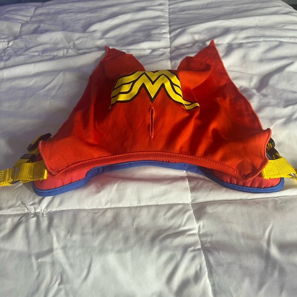 Dog Halloween costume, size medium 
 Wonder women-built in harness - Picture 2 of 4